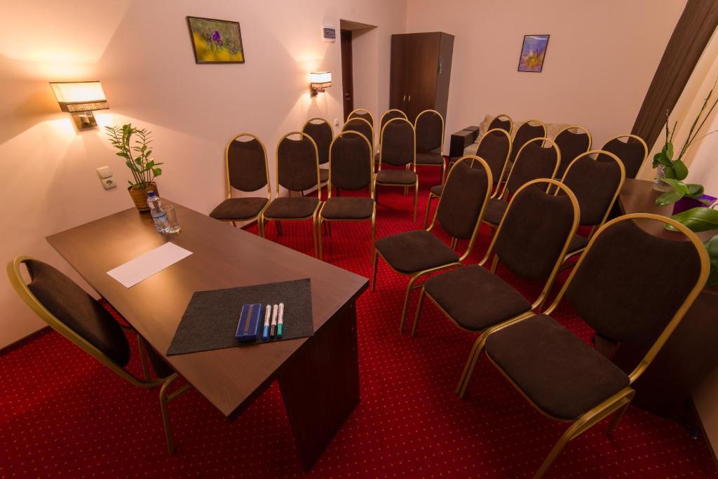 Hotel 12 Κχαρκίβ Εξωτερικό φωτογραφία